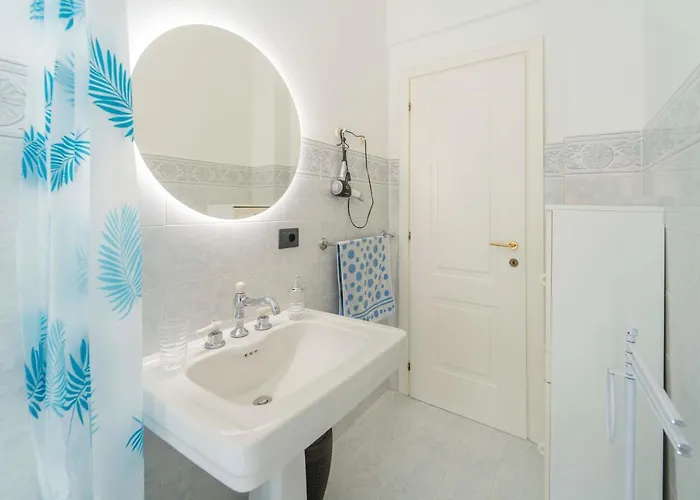 193 - Casa Via Della Chiusa - Centralissimo E Vicino Baia Del Silenzio, E Mare 150m - Parcheggio Gratis Incluso E Aria Condizionata Lejlighed