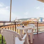 193 - Casa Via Della Chiusa - Centralissimo E Vicino Baia Del Silenzio, E Mare 150m - Parcheggio Gratis Incluso E Aria Condizionata דירה