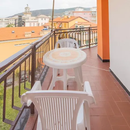 193 - Casa Via Della Chiusa - Centralissimo E Vicino Baia Del Silenzio, E Mare 150m - Parcheggio Gratis Incluso E Aria Condizionata Appartement