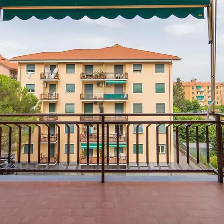 193 - Casa Via Della Chiusa - Centralissimo E Vicino Baia Del Silenzio, E Mare 150m - Parcheggio Gratis Incluso E Aria Condizionata Appartement *