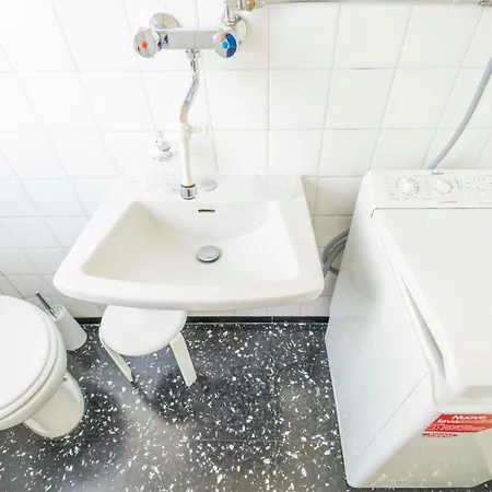 193 - Casa Via Della Chiusa - Centralissimo E Vicino Baia Del Silenzio, E Mare 150m - Parcheggio Gratis Incluso E Aria Condizionata Sestri Levante