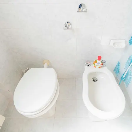 Appartement 193 - Casa Via Della Chiusa - Centralissimo E Vicino Baia Del Silenzio, E Mare 150m - Parcheggio Gratis Incluso E Aria Condizionata