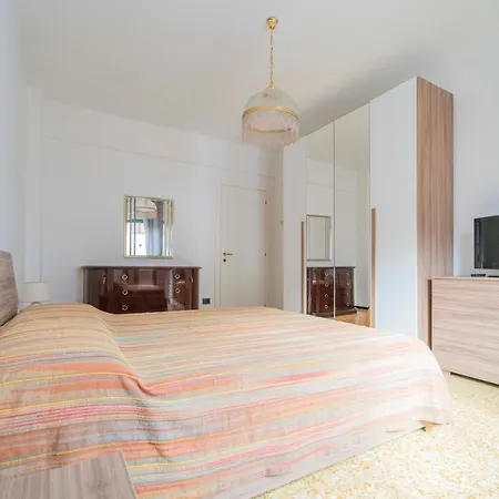 193 - Casa Via Della Chiusa - Centralissimo E Vicino Baia Del Silenzio, E Mare 150m - Parcheggio Gratis Incluso E Aria Condizionata Sestri Levante