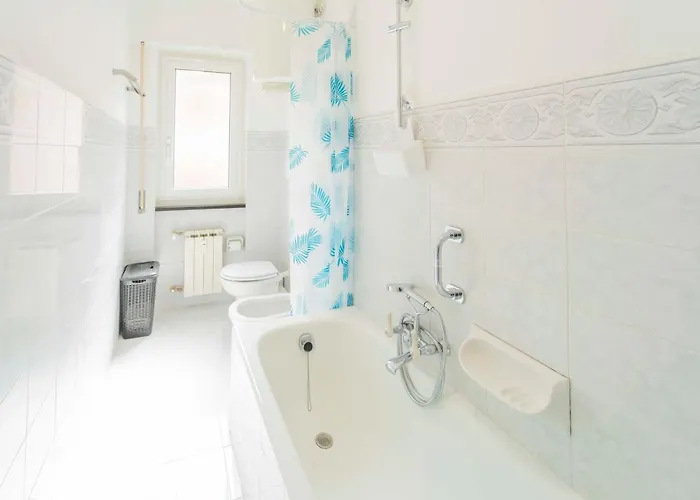 Lägenhet 193 - Casa Via Della Chiusa - Centralissimo E Vicino Baia Del Silenzio, E Mare 150m - Parcheggio Gratis Incluso E Aria Condizionata Sestri Levante