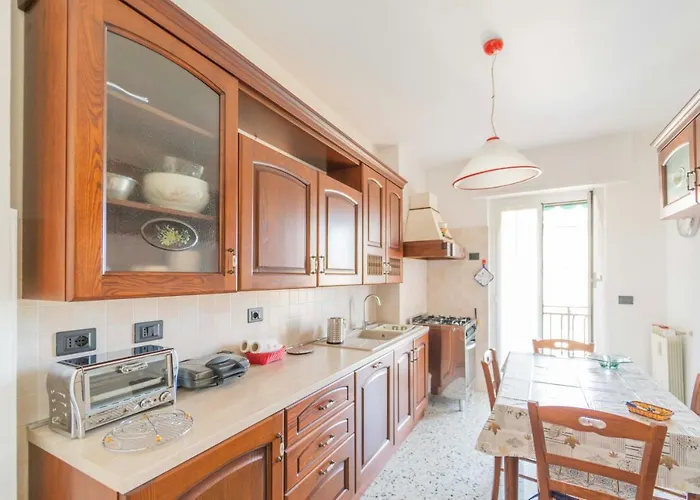 193 - Casa Via Della Chiusa - Centralissimo E Vicino Baia Del Silenzio, E Mare 150m - Parcheggio Gratis Incluso E Aria Condizionata *